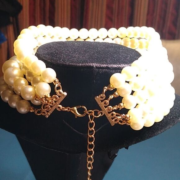Five Strand Faux Pearl Beads Choker Necklace & Pierced Dangling Earrings - Picture 3 of 11